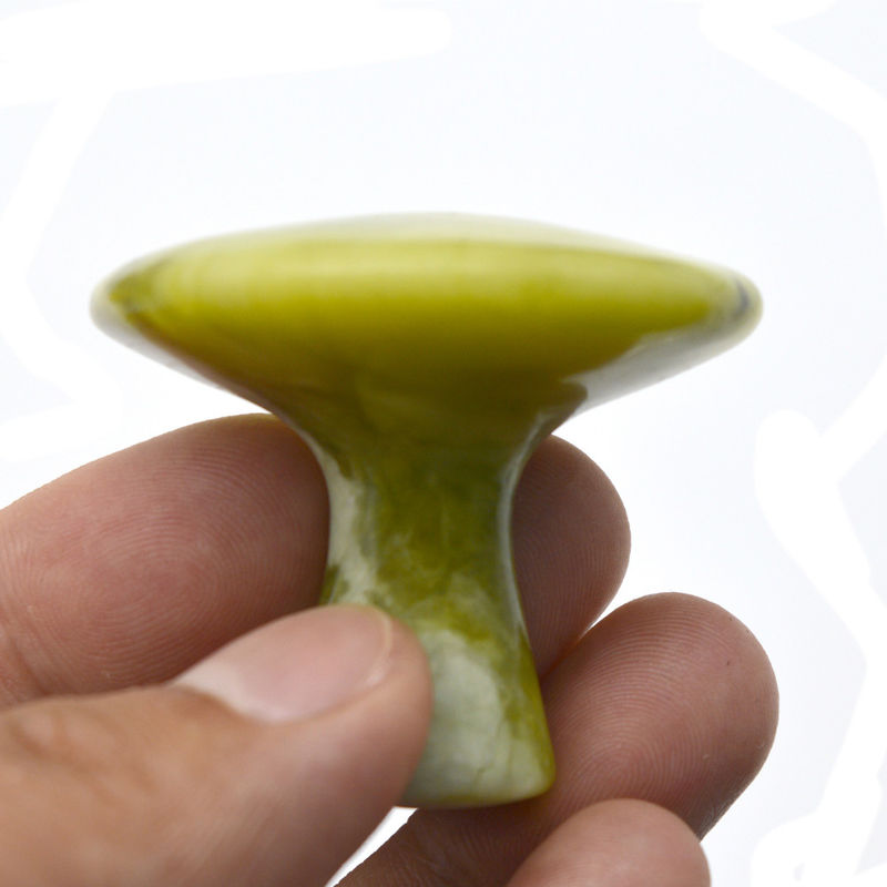 Propriedades do massagista Fungos verdes em forma de jade raspando Gua Sha Ferramenta para massagem corporal e beleza